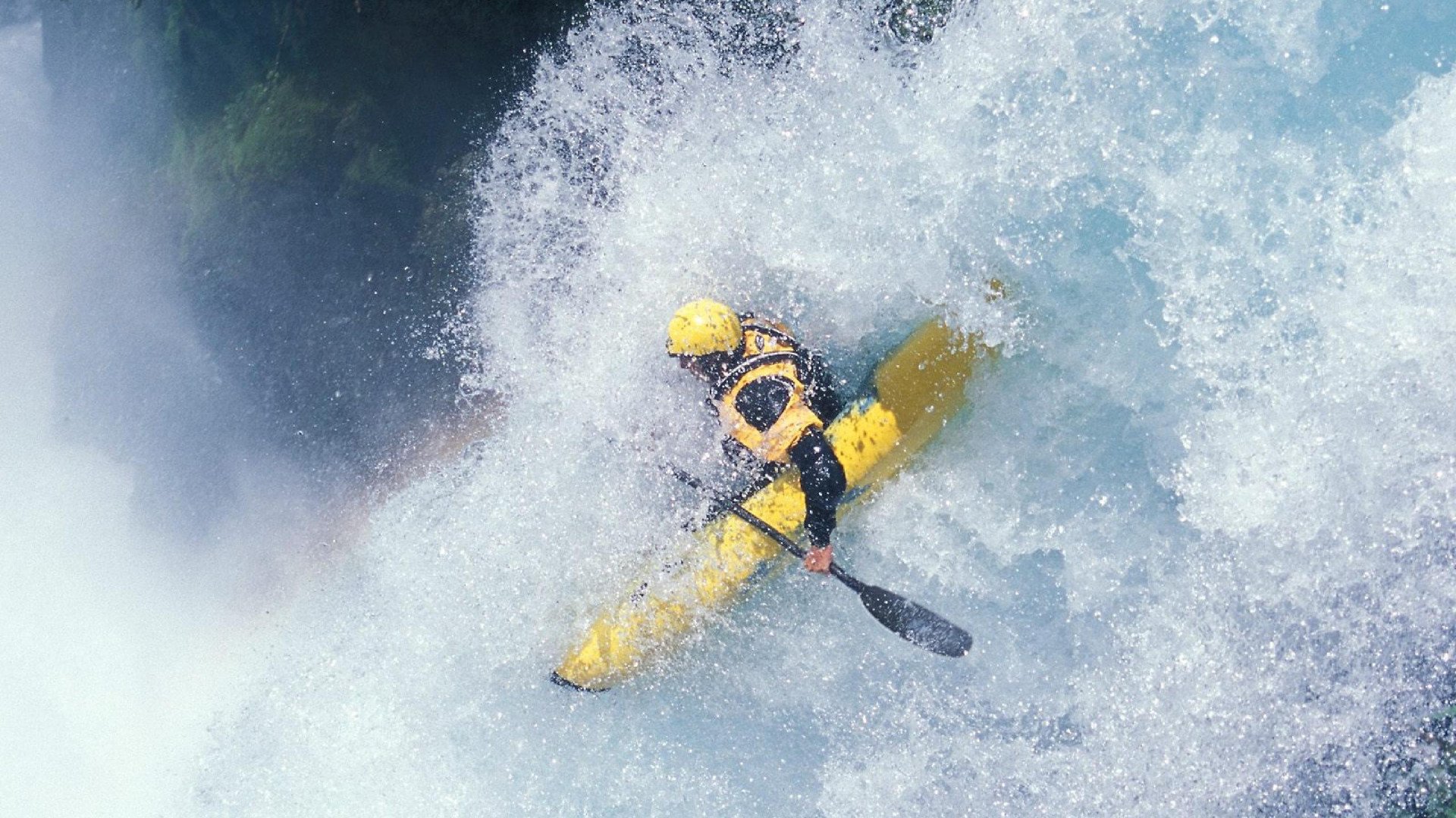 麦肯齐：凭借精准的反击和快速的移动，他成为全黑队背后位置的最强球员